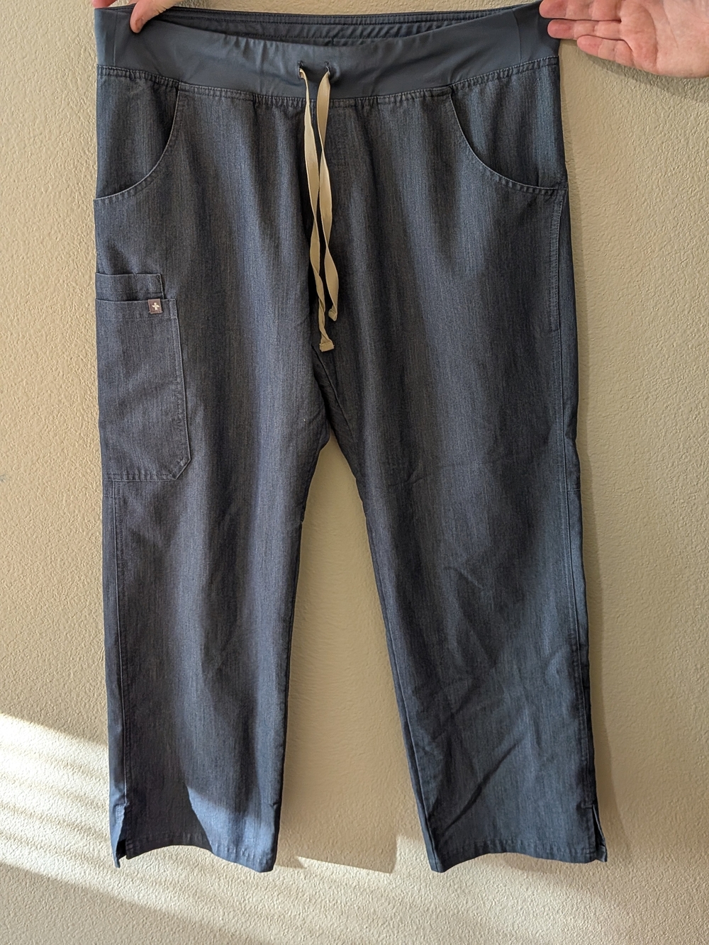 Figs Blue Gray Scrub Pants with Cream Drawcord Size L/P
